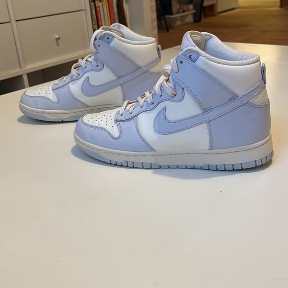 Women’s Nike Dunk High ‘Football Grey’ - Picture 2 of 8